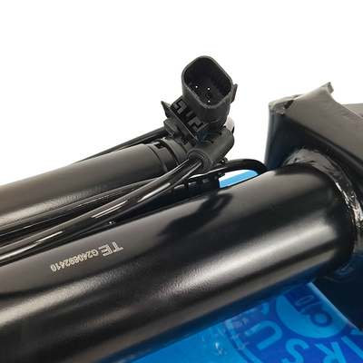 W166 ML/GL 2011-2015用の気圧式サスペンションショック吸収器 1663201368 1663201468