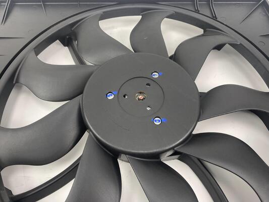 電動冷却ラジエーターファンのためにのために VW マルチバン 850W 7E0121205B 7E0121205J